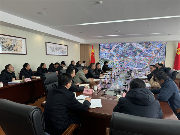 2月8日，縣委主要負(fù)責(zé)同志調(diào)研富豐新城片區(qū)項(xiàng)目建設(shè)并召開征遷工作座談會(huì)（縣委書記汪凱，縣人大常委會(huì)副主任、縣委辦主任江勇民 ，縣政協(xié)副主席、縣發(fā)改委主任張冬春，縣科商工信局局長汪璟峰，縣人社局局長朱曉明 ）.jpg