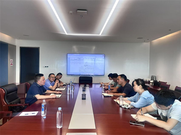 8月7日，洪董帶隊(duì)赴安徽新華發(fā)行集團(tuán)洽談項(xiàng)目合作事宜.jpg